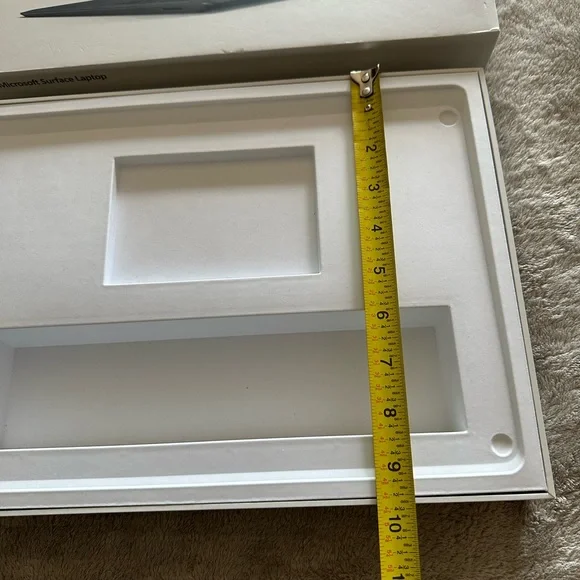 Microsoft Surface laptop box - Picture 8 of 8
